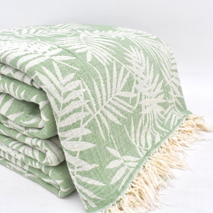 LEAVES Blanket in lush green colour